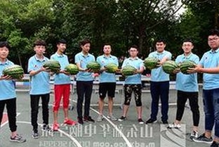 成毅：娱乐圈新晋“吃瓜王”的神秘魅力解密🍿