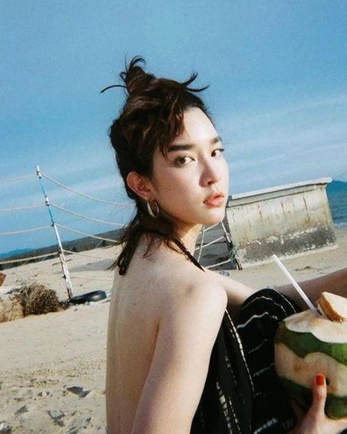 吃瓜主持人爆料娱乐圈内幕：真相还是炒作？